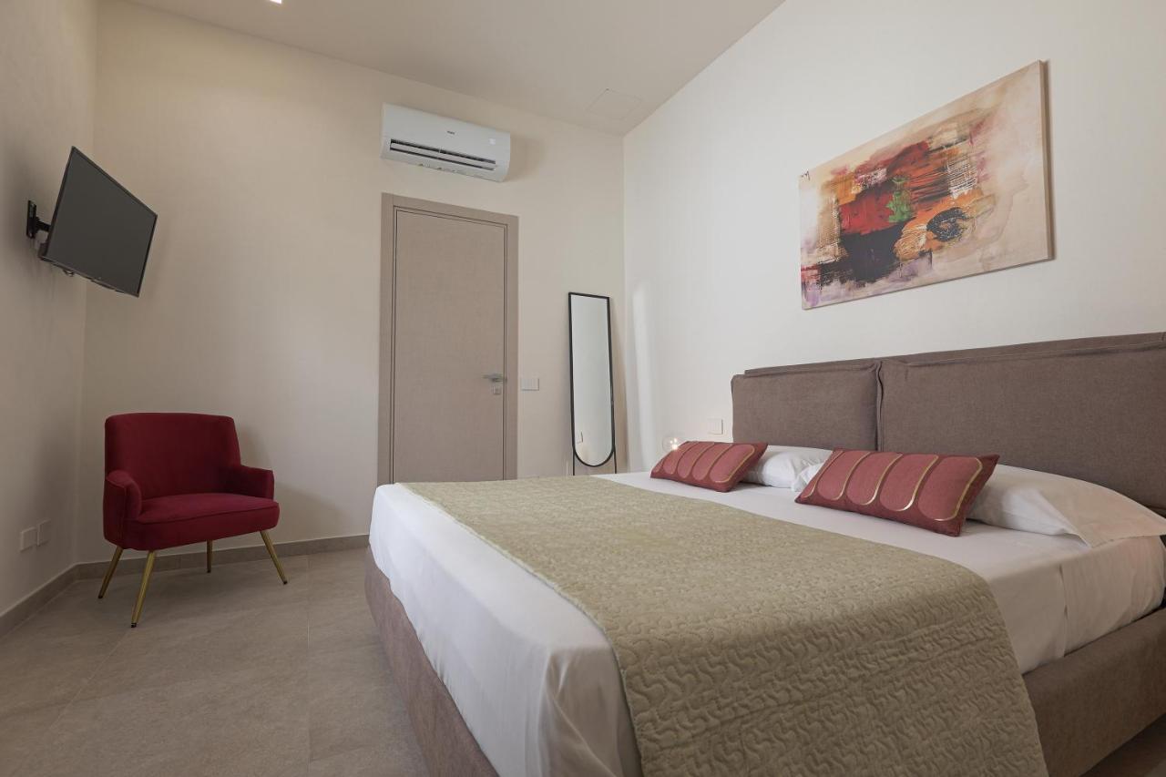 Mareli Suites San Leone Bagian luar foto