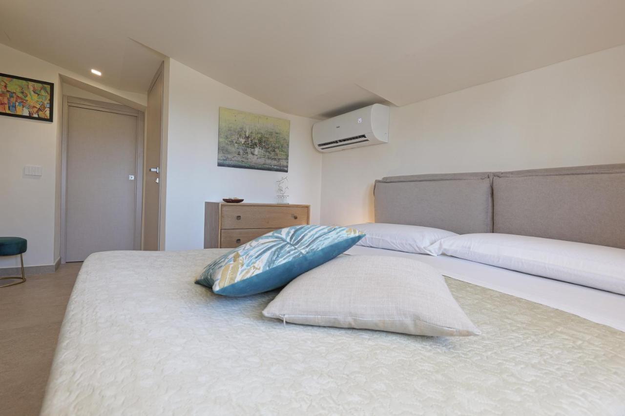 Mareli Suites San Leone Bagian luar foto